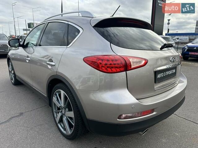 Серый Инфинити EX 35, объемом двигателя 3.5 л и пробегом 151 тыс. км за 13200 $, фото 5 на Automoto.ua