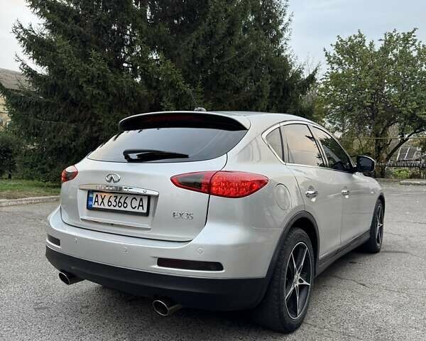 Сірий Інфініті EX 35, об'ємом двигуна 3.5 л та пробігом 210 тис. км за 9200 $, фото 9 на Automoto.ua