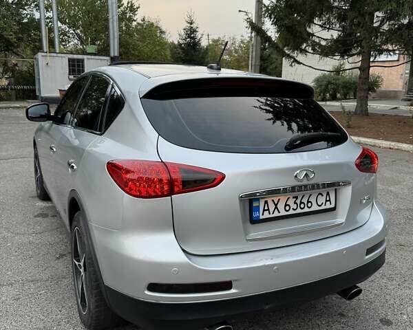 Сірий Інфініті EX 35, об'ємом двигуна 3.5 л та пробігом 210 тис. км за 9200 $, фото 6 на Automoto.ua