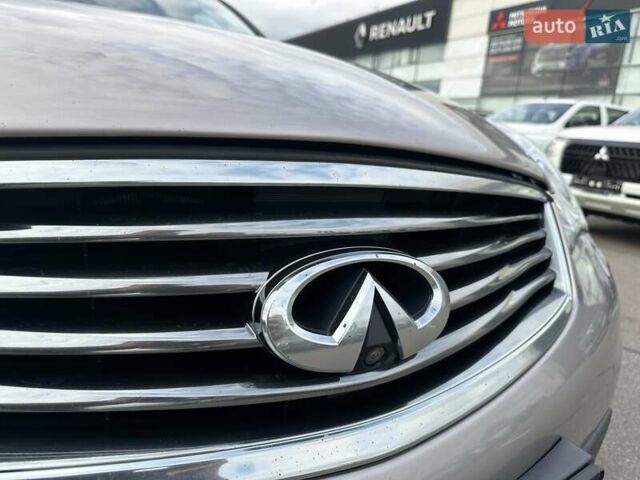 Серый Инфинити EX 35, объемом двигателя 3.5 л и пробегом 151 тыс. км за 13200 $, фото 13 на Automoto.ua
