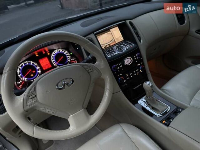 Сірий Інфініті EX 35, об'ємом двигуна 3.5 л та пробігом 210 тис. км за 9200 $, фото 32 на Automoto.ua