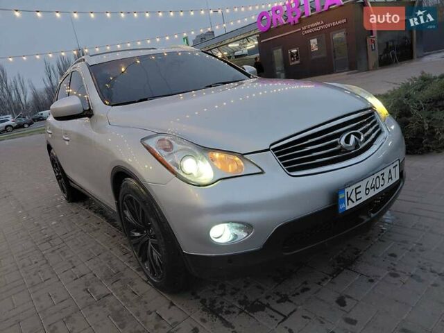 Серый Инфинити EX 35, объемом двигателя 3.5 л и пробегом 150 тыс. км за 9000 $, фото 2 на Automoto.ua