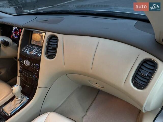 Сірий Інфініті EX 35, об'ємом двигуна 3.5 л та пробігом 210 тис. км за 9200 $, фото 14 на Automoto.ua