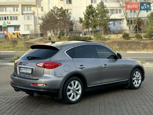 Серый Инфинити EX 35, объемом двигателя 3.5 л и пробегом 150 тыс. км за 10600 $, фото 3 на Automoto.ua