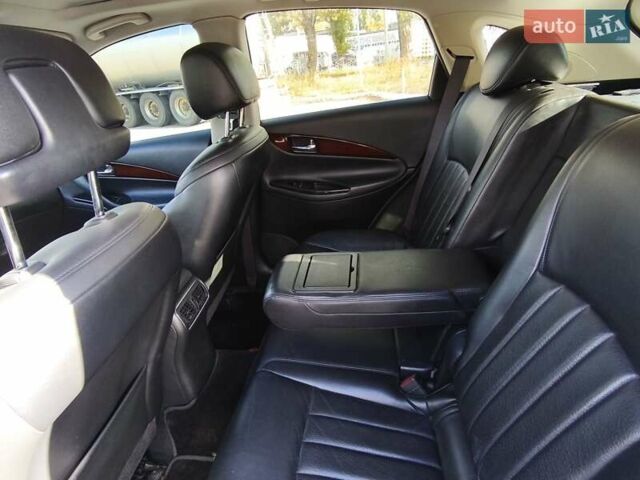 Зеленый Инфинити EX 35, объемом двигателя 3.5 л и пробегом 185 тыс. км за 11000 $, фото 7 на Automoto.ua