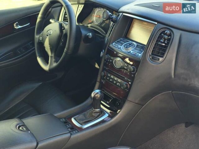 Зеленый Инфинити EX 35, объемом двигателя 3.5 л и пробегом 185 тыс. км за 11000 $, фото 4 на Automoto.ua