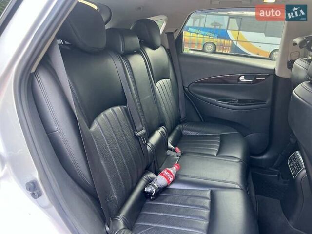 Сірий Інфініті EX 37, об'ємом двигуна 3.7 л та пробігом 180 тис. км за 13000 $, фото 1 на Automoto.ua