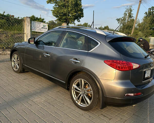 Серый Инфинити EX 37, объемом двигателя 3.7 л и пробегом 162 тыс. км за 12000 $, фото 6 на Automoto.ua
