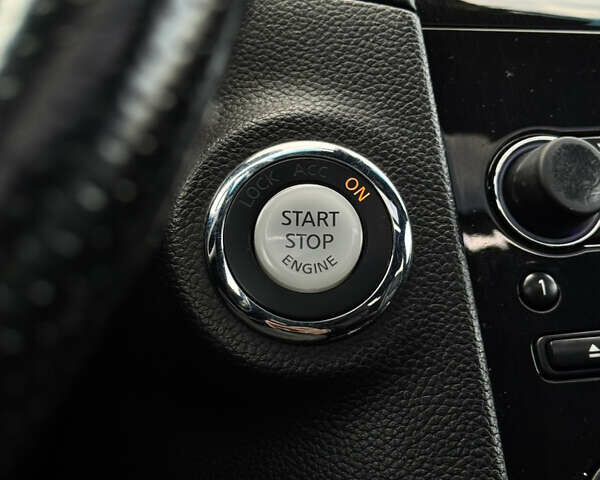 Белый Инфинити FX 30, объемом двигателя 3 л и пробегом 175 тыс. км за 15200 $, фото 55 на Automoto.ua