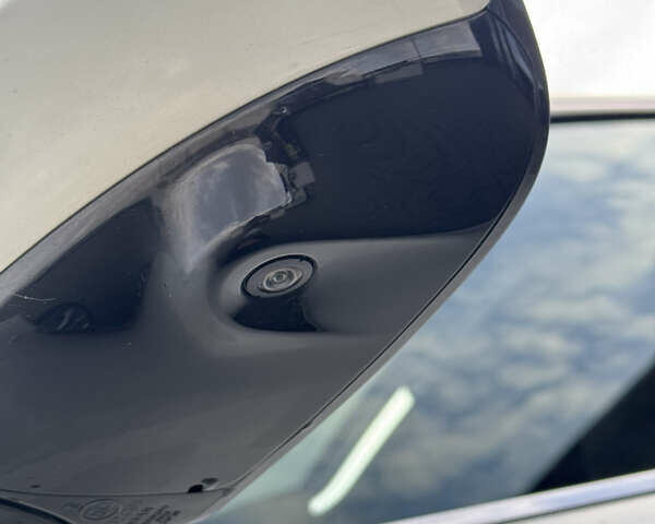 Белый Инфинити FX 30, объемом двигателя 3 л и пробегом 175 тыс. км за 15200 $, фото 18 на Automoto.ua