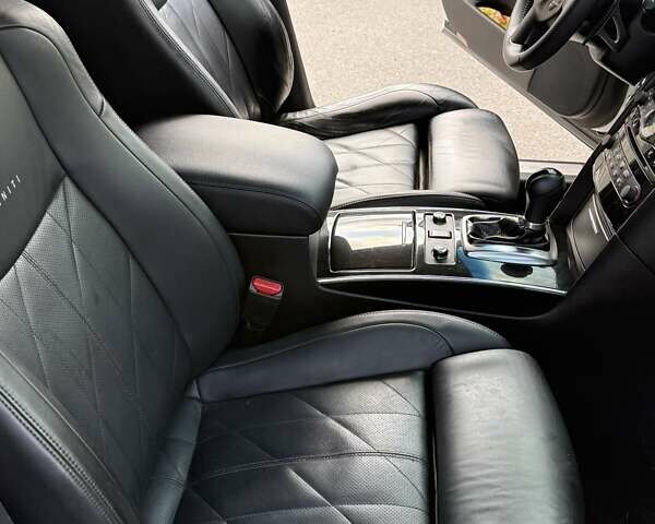 Белый Инфинити FX 30, объемом двигателя 3 л и пробегом 145 тыс. км за 17000 $, фото 22 на Automoto.ua