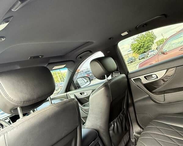 Белый Инфинити FX 30, объемом двигателя 3 л и пробегом 145 тыс. км за 17000 $, фото 14 на Automoto.ua