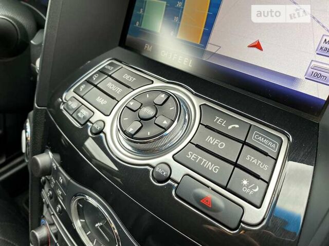 Білий Інфініті FX 30, об'ємом двигуна 3 л та пробігом 169 тис. км за 14500 $, фото 22 на Automoto.ua