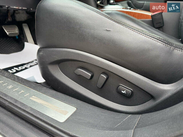 Белый Инфинити FX 30, объемом двигателя 3 л и пробегом 207 тыс. км за 13990 $, фото 15 на Automoto.ua