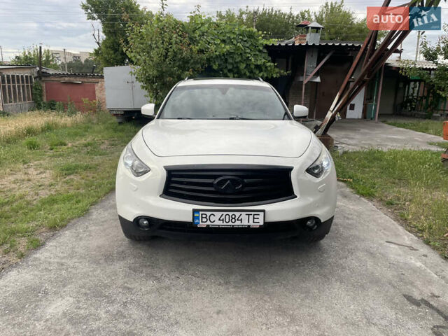 Белый Инфинити FX 30, объемом двигателя 3 л и пробегом 212 тыс. км за 16500 $, фото 5 на Automoto.ua