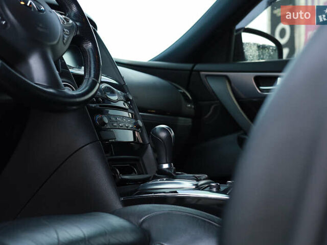 Чорний Інфініті FX 30, об'ємом двигуна 3 л та пробігом 226 тис. км за 15500 $, фото 32 на Automoto.ua