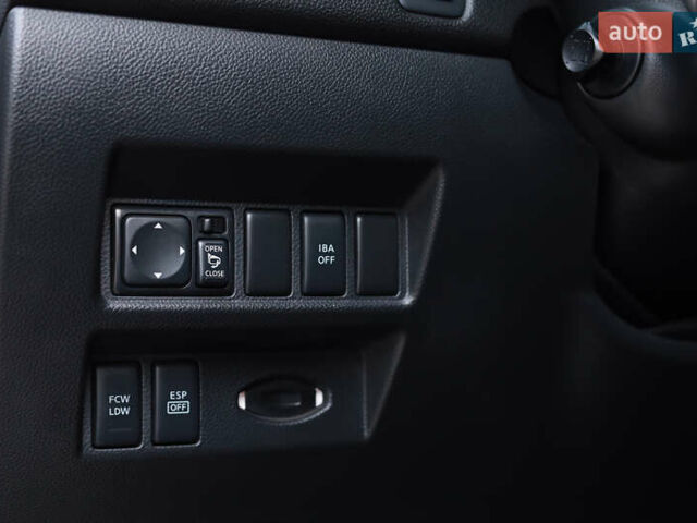 Чорний Інфініті FX 30, об'ємом двигуна 3 л та пробігом 226 тис. км за 15500 $, фото 34 на Automoto.ua