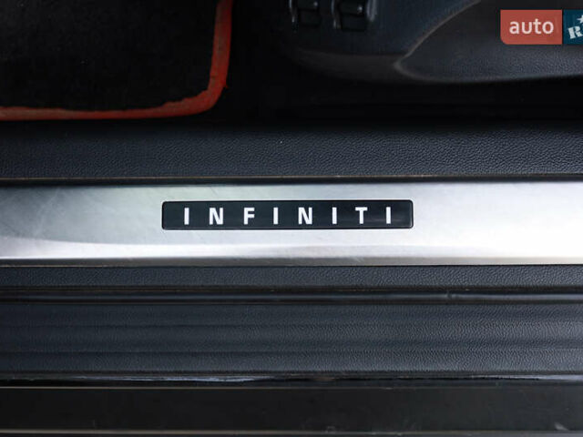 Чорний Інфініті FX 30, об'ємом двигуна 3 л та пробігом 226 тис. км за 15500 $, фото 42 на Automoto.ua