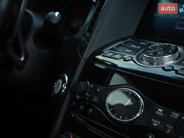 Чорний Інфініті FX 30, об'ємом двигуна 3 л та пробігом 226 тис. км за 15500 $, фото 11 на Automoto.ua