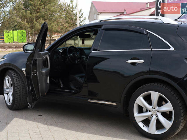 Чорний Інфініті FX 30, об'ємом двигуна 3 л та пробігом 226 тис. км за 15500 $, фото 50 на Automoto.ua