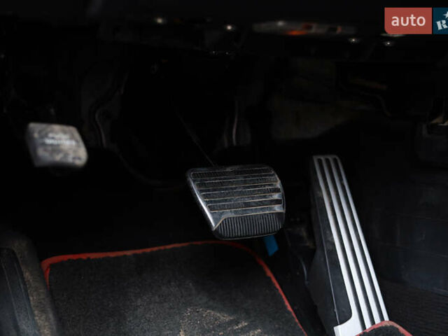 Чорний Інфініті FX 30, об'ємом двигуна 3 л та пробігом 226 тис. км за 15500 $, фото 30 на Automoto.ua