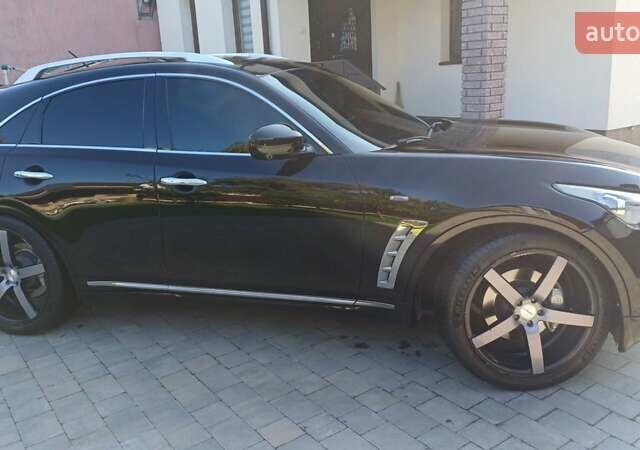 Черный Инфинити FX 30, объемом двигателя 3 л и пробегом 199 тыс. км за 16350 $, фото 4 на Automoto.ua