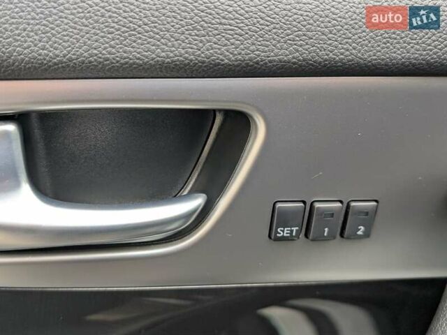 Черный Инфинити FX 30, объемом двигателя 3 л и пробегом 309 тыс. км за 14500 $, фото 26 на Automoto.ua