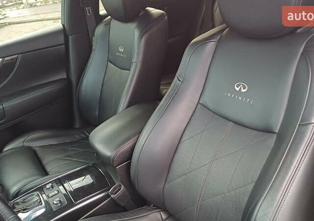 Черный Инфинити FX 30, объемом двигателя 3 л и пробегом 199 тыс. км за 14999 $, фото 46 на Automoto.ua