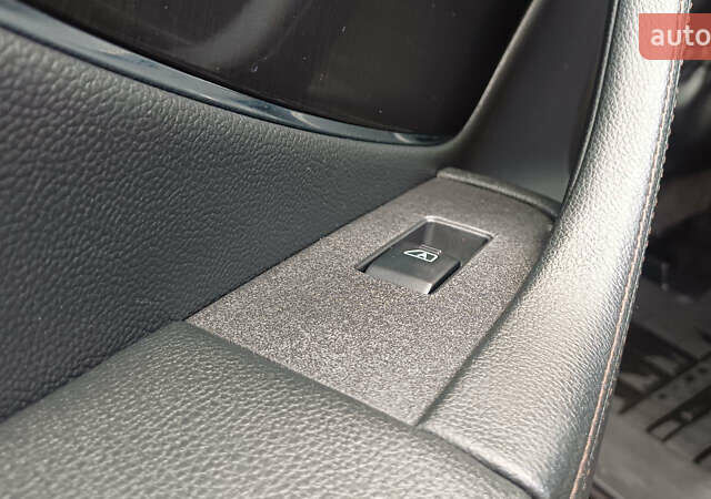 Черный Инфинити FX 30, объемом двигателя 3 л и пробегом 199 тыс. км за 14999 $, фото 43 на Automoto.ua