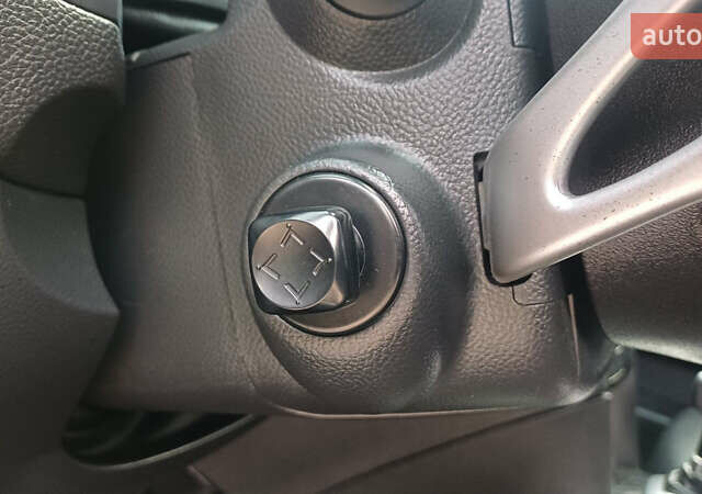 Черный Инфинити FX 30, объемом двигателя 3 л и пробегом 199 тыс. км за 14999 $, фото 27 на Automoto.ua