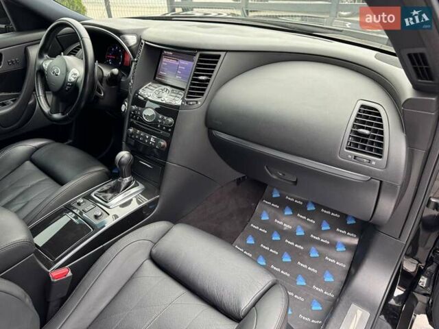 Черный Инфинити FX 30, объемом двигателя 3 л и пробегом 103 тыс. км за 19400 $, фото 36 на Automoto.ua