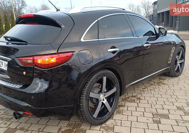 Черный Инфинити FX 30, объемом двигателя 3 л и пробегом 199 тыс. км за 14999 $, фото 6 на Automoto.ua