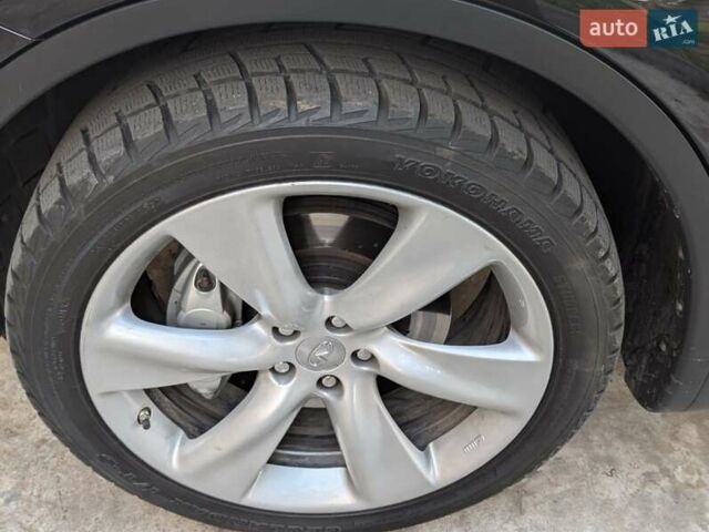 Черный Инфинити FX 30, объемом двигателя 3 л и пробегом 309 тыс. км за 14500 $, фото 30 на Automoto.ua