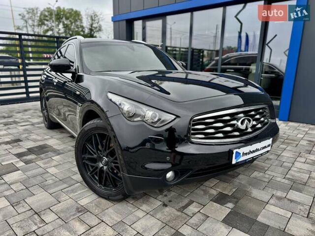 Черный Инфинити FX 30, объемом двигателя 3 л и пробегом 103 тыс. км за 19400 $, фото 6 на Automoto.ua