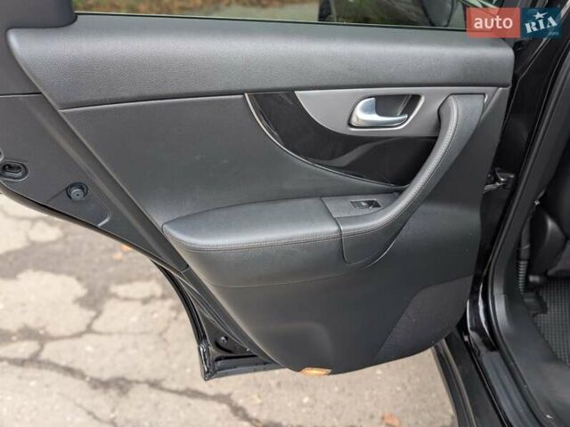 Черный Инфинити FX 30, объемом двигателя 3 л и пробегом 309 тыс. км за 14500 $, фото 34 на Automoto.ua