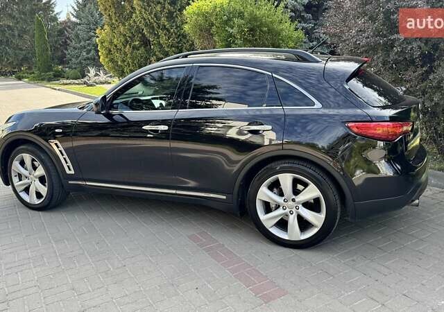 Чорний Інфініті FX 30, об'ємом двигуна 3 л та пробігом 308 тис. км за 15999 $, фото 6 на Automoto.ua