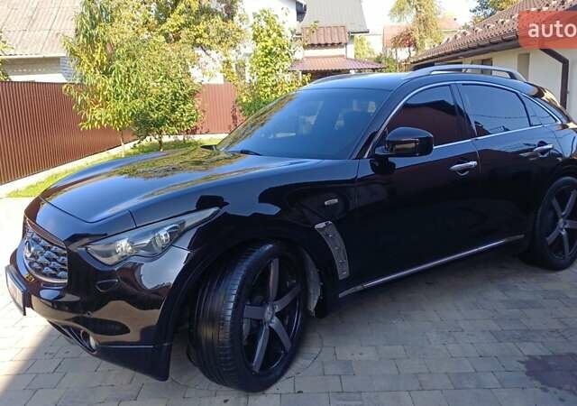 Черный Инфинити FX 30, объемом двигателя 3 л и пробегом 199 тыс. км за 16350 $, фото 10 на Automoto.ua