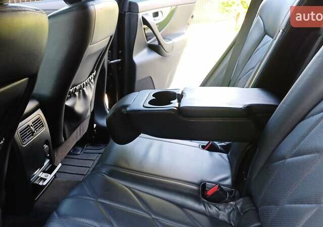 Черный Инфинити FX 30, объемом двигателя 3 л и пробегом 199 тыс. км за 16350 $, фото 66 на Automoto.ua