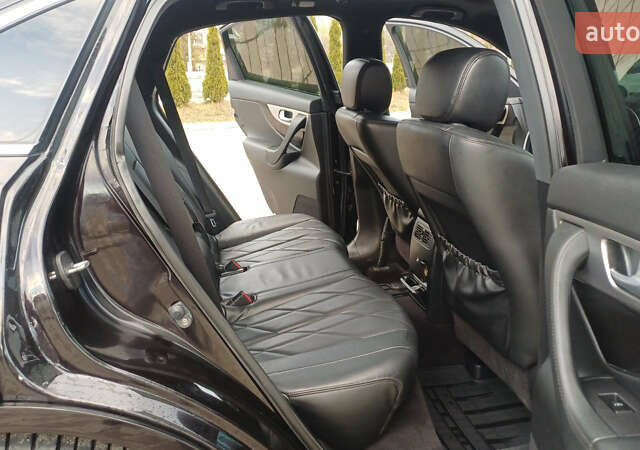 Черный Инфинити FX 30, объемом двигателя 3 л и пробегом 199 тыс. км за 14999 $, фото 49 на Automoto.ua