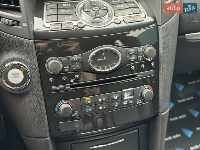 Черный Инфинити FX 30, объемом двигателя 3 л и пробегом 103 тыс. км за 19400 $, фото 24 на Automoto.ua