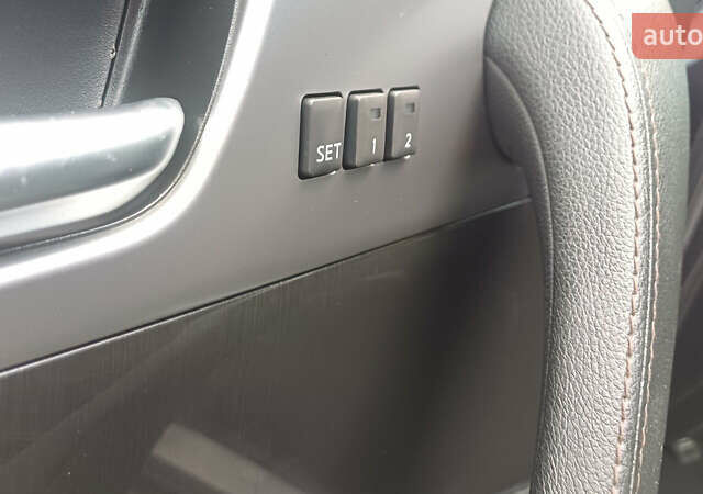 Черный Инфинити FX 30, объемом двигателя 3 л и пробегом 199 тыс. км за 14999 $, фото 25 на Automoto.ua