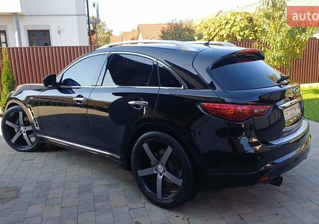 Черный Инфинити FX 30, объемом двигателя 3 л и пробегом 199 тыс. км за 16350 $, фото 1 на Automoto.ua