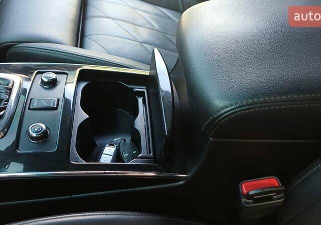 Черный Инфинити FX 30, объемом двигателя 3 л и пробегом 199 тыс. км за 16350 $, фото 78 на Automoto.ua