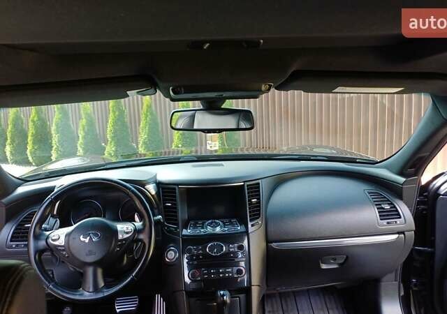 Черный Инфинити FX 30, объемом двигателя 3 л и пробегом 199 тыс. км за 16350 $, фото 69 на Automoto.ua