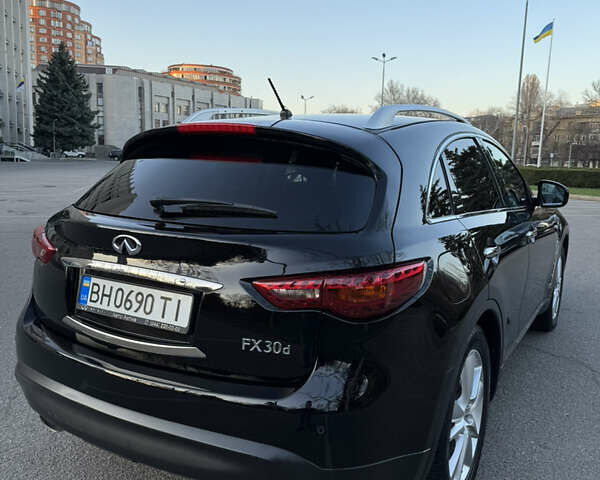 Чорний Інфініті FX 30, об'ємом двигуна 2.99 л та пробігом 91 тис. км за 21300 $, фото 11 на Automoto.ua