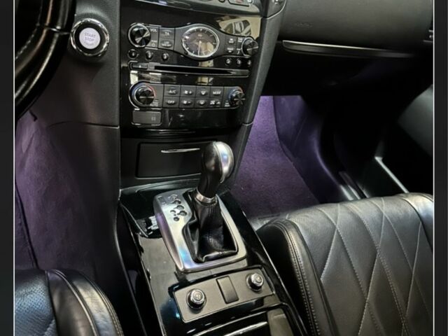 Черный Инфинити FX 30, объемом двигателя 3 л и пробегом 180 тыс. км за 15500 $, фото 7 на Automoto.ua