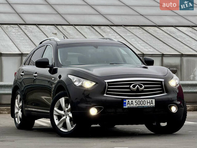 Черный Инфинити FX 30, объемом двигателя 2.99 л и пробегом 159 тыс. км за 16500 $, фото 8 на Automoto.ua