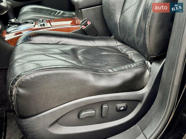 Черный Инфинити FX 30, объемом двигателя 2.99 л и пробегом 159 тыс. км за 16500 $, фото 22 на Automoto.ua