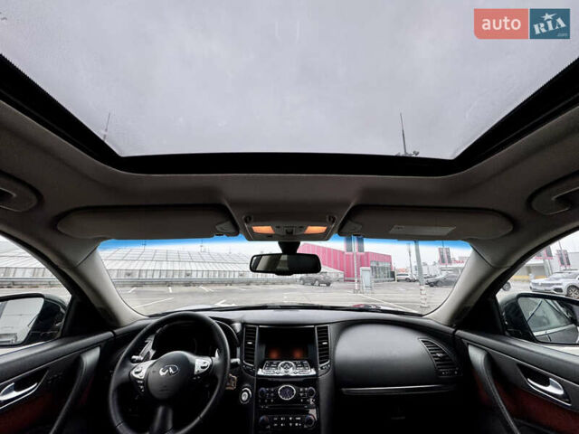 Черный Инфинити FX 30, объемом двигателя 2.99 л и пробегом 159 тыс. км за 16500 $, фото 39 на Automoto.ua