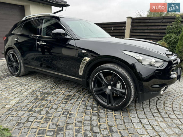 Чорний Інфініті FX 30, об'ємом двигуна 3 л та пробігом 288 тис. км за 15000 $, фото 10 на Automoto.ua